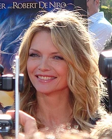 How tall is Michelle Pfeiffer?